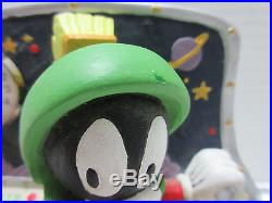 RARE MARVIN THE MARTIAN Vintage Resin Poly SPACESHIP CONTROL ROOM CLOCK