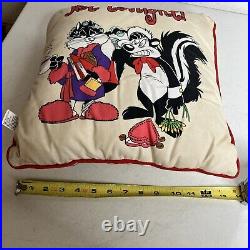 RARE PEPE' LE PEW IN ZE MOOD PILLOW Tonight Not Tonight WARNER BROS. 1997