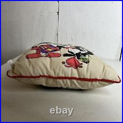 RARE PEPE' LE PEW IN ZE MOOD PILLOW Tonight Not Tonight WARNER BROS. 1997