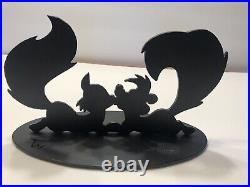 RARE Pepe Le Pew Kissing Penelope Signed Tex Welch Cast Iron Sculpture 744/1200