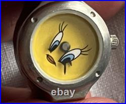 RARE Vintage Fossil For Warner Bros Tweety Bird Ring Finger Watch