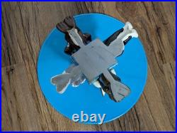 RARE Warner Bros Looney Tunes cake stand & server Bugs, Taz, Sylvester, Wile E