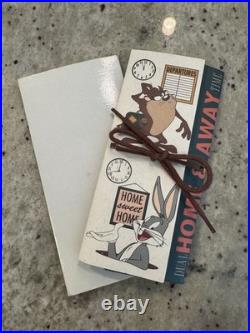 RARE! Warner Bros Taz Watch / Home & Away / WITH ORIGINAL PACKAGING / VHTF