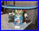 RARE_Warner_Brothers_Looney_Tunes_Cake_Stand_Wile_E_Bugs_Sylvester_Taz_01_hyz