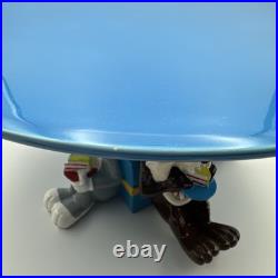 RARE! Warner Brothers Looney Tunes Cake Stand Wile E, Bugs, Sylvester, Taz RARE! Warner Brothers Looney Tunes Cake Stand Wile E, Bugs, Sylvester, Taz