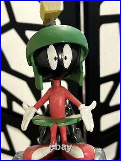 Rare 1996 Warner Bros Looney Tunes Marvin the Martian standing on Mars desk Lamp