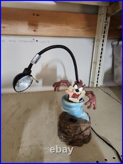 Rare 1996 Warner Bros Looney Tunes Taz the Tasmanian Devil Tornado Desk Lamp