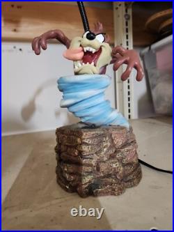 Rare 1996 Warner Bros Looney Tunes Taz the Tasmanian Devil Tornado Desk Lamp