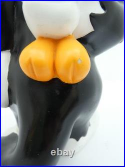 Rare 1998 Warner Bros Sylvester the cat with birdie statue 14
