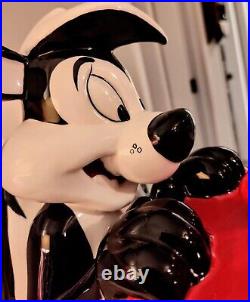 Rare 1998 Warner Brothers Looney Tunes Iconic Skunk Pepe Le Pew Red Cookie Jar