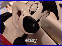 Rare 1998 Warner Brothers Looney Tunes Iconic Skunk Pepe Le Pew Red Cookie Jar