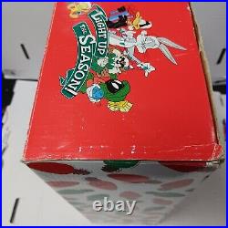 Rare 1999 Warner Bros Looney Tunes Taz Tasmanian Devil Nutcracker Red Christmas