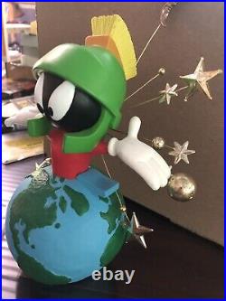 Rare! 1 of a kind Warner Bros Looney tunes Marvin the Martian Figurine Statue