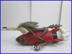 Rare! 2000 Warner Bros. Looney Tunes WILE E COYOTE ON ROCKET Big Figure Statue