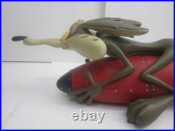 Rare! 2000 Warner Bros. Looney Tunes WILE E COYOTE ON ROCKET Big Figure Statue