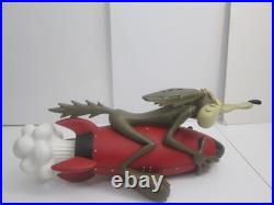 Rare! 2000 Warner Bros. Looney Tunes WILE E COYOTE ON ROCKET Big Figure Statue