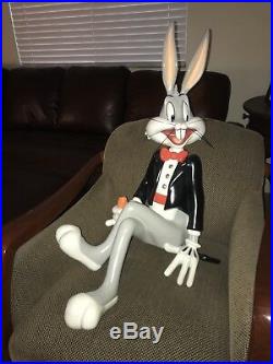 Rare Collectible Warner Brothers Bugs Bunny Sitdown Display Statue
