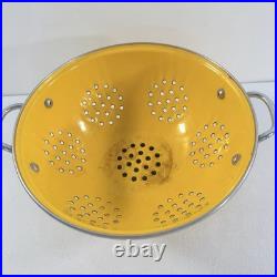 Rare Exclusively Designed Warner Brothers Tweety Bird Colander Strainer 2000