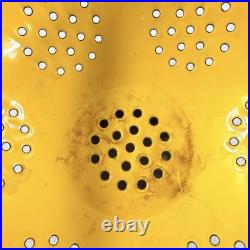 Rare Exclusively Designed Warner Brothers Tweety Bird Colander Strainer 2000