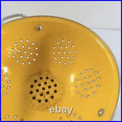 Rare Exclusively Designed Warner Brothers Tweety Bird Colander Strainer 2000