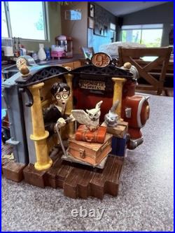 Rare Harry Potter Platform 9 3/4 Hogwarts Express Warner Bros Studio Bookends Rare Harry Potter Platform 9 3/4 Hogwarts Express Warner Bros Studio Bookends