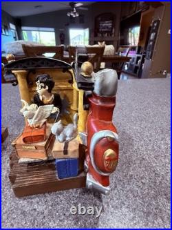 Rare Harry Potter Platform 9 3/4 Hogwarts Express Warner Bros Studio Bookends Rare Harry Potter Platform 9 3/4 Hogwarts Express Warner Bros Studio Bookends