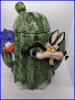 Rare Looney Tunes Roadrunner & Wiley E Coyote Jar 1993 Warner Bros