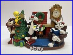 Rare! Looney Tunes Special Edition Christmas Figurine With Quartz Clock