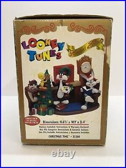 Rare! Looney Tunes Special Edition Christmas Figurine With Quartz Clock