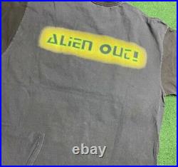 Rare Vintage 1998 Taz Looney Tunes Warner Bros Alien Out All Over Shirt
