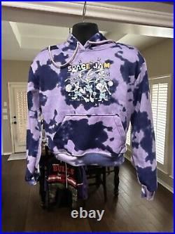 Rare Vintage 90s Warner Bros Space Jam Print Sweatshirt 1996 Women's Large Rare Vintage 90s Warner Bros Space Jam Print Sweatshirt 1996 Women's Large