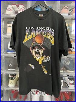 Rare Vintage Lakers TAZ Bugs Daffy T Shirt Mens Warner Bros NBA? RARE