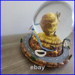 Rare Warner Bros. Road Runner and Wile E. Coyote Musical Snow Globe Vintage 1996
