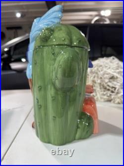 Super Rare Warner Brothers Roadrunner With TNT Cookie Jar Super Rare Warner Brothers Roadrunner With TNT Cookie Jar
