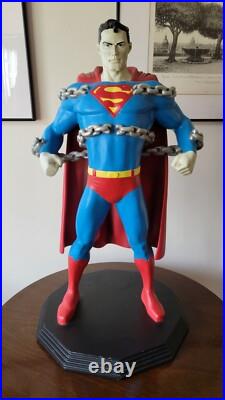 ULTRA RARE 2000 Warner Bros Studio 2 FT SUPERMAN With CHAIN 26 STATUE/FIGURE