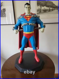ULTRA RARE 2000 Warner Bros Studio 2 FT SUPERMAN With CHAIN 26 STATUE/FIGURE