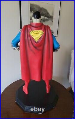 ULTRA RARE 2000 Warner Bros Studio 2 FT SUPERMAN With CHAIN 26 STATUE/FIGURE