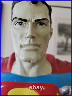 ULTRA RARE 2000 Warner Bros Studio 2 FT SUPERMAN With CHAIN 26 STATUE/FIGURE
