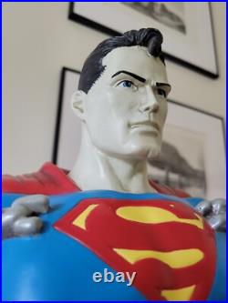 ULTRA RARE 2000 Warner Bros Studio 2 FT SUPERMAN With CHAIN 26 STATUE/FIGURE