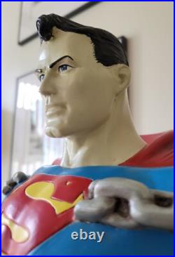 ULTRA RARE 2000 Warner Bros Studio 2 FT SUPERMAN With CHAIN 26 STATUE/FIGURE
