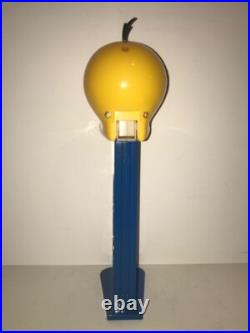ULTRA RARE Tweety Bird GIANT 12 PEZ DISPENSER Looney Tunes Warner Bros ULTRA RARE Tweety Bird GIANT 12 PEZ DISPENSER Looney Tunes Warner Bros