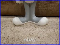 VERY RARE Bugs Bunny Warner Brothers Statue Prop Figure Looney Tunes