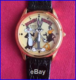 VERY RARE, UNWORN, 1993 Looney Tunes, Bugs Bunny, Sylvester and Daffy Duck Watch