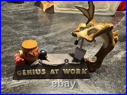 VNT Wile E. Coyote Figurine Statue Genius At Work 1995 Warner Bros Studio RARE