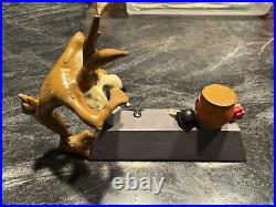 VNT Wile E. Coyote Figurine Statue Genius At Work 1995 Warner Bros Studio RARE
