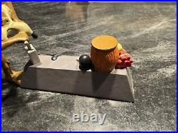VNT Wile E. Coyote Figurine Statue Genius At Work 1995 Warner Bros Studio RARE