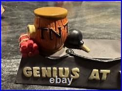 VNT Wile E. Coyote Figurine Statue Genius At Work 1995 Warner Bros Studio RARE