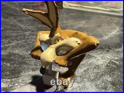 VNT Wile E. Coyote Figurine Statue Genius At Work 1995 Warner Bros Studio RARE