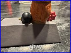 VNT Wile E. Coyote Figurine Statue Genius At Work 1995 Warner Bros Studio RARE