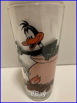 VTG 1976 Looney Tunes Daffy Duck/Porky Pig Collector Cup Warner Bros Rare